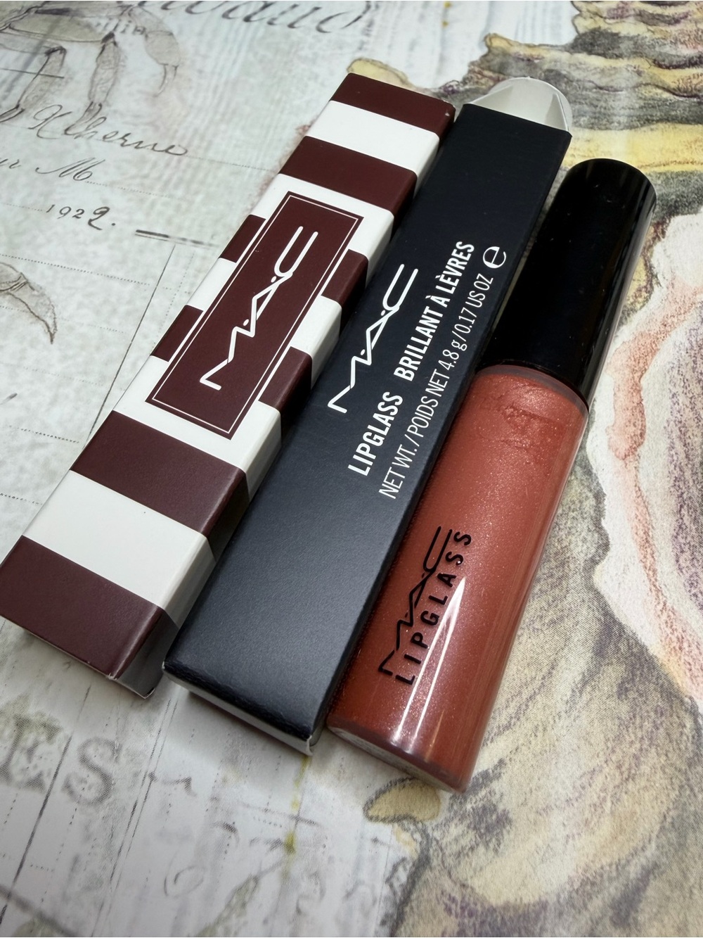 MAC COSMETICS BNIB HENRI BENDEL, BENDEL GIRL lipgloss lipglass VERY RARE